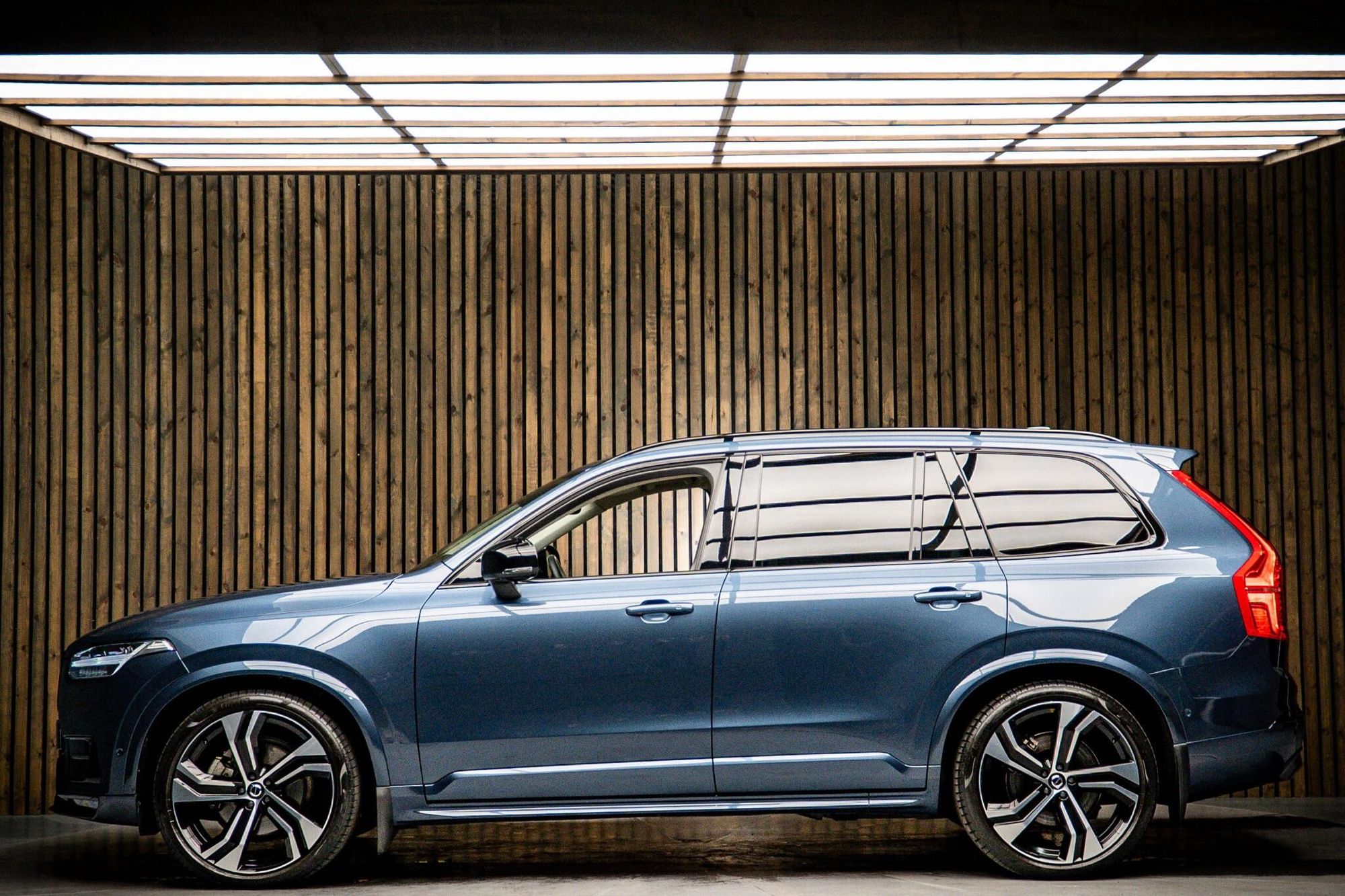 VOLVO XC90 ESTATE 2.0 B6P Ultimate Dark 5dr AWD Geartronic for sale UK - Slide 7