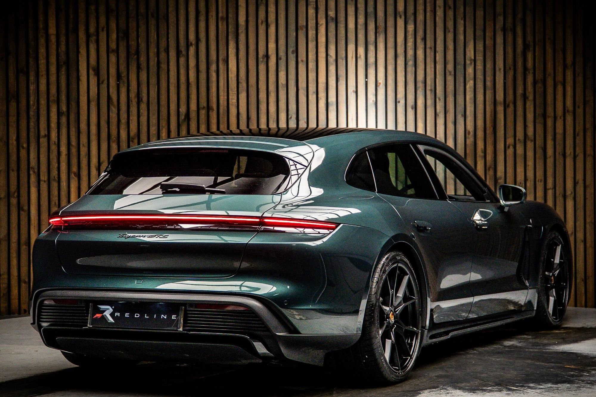 PORSCHE TAYCAN SPORT TURISMO 440kW GTS 93kWh 5dr Auto for sale UK - Slide 4