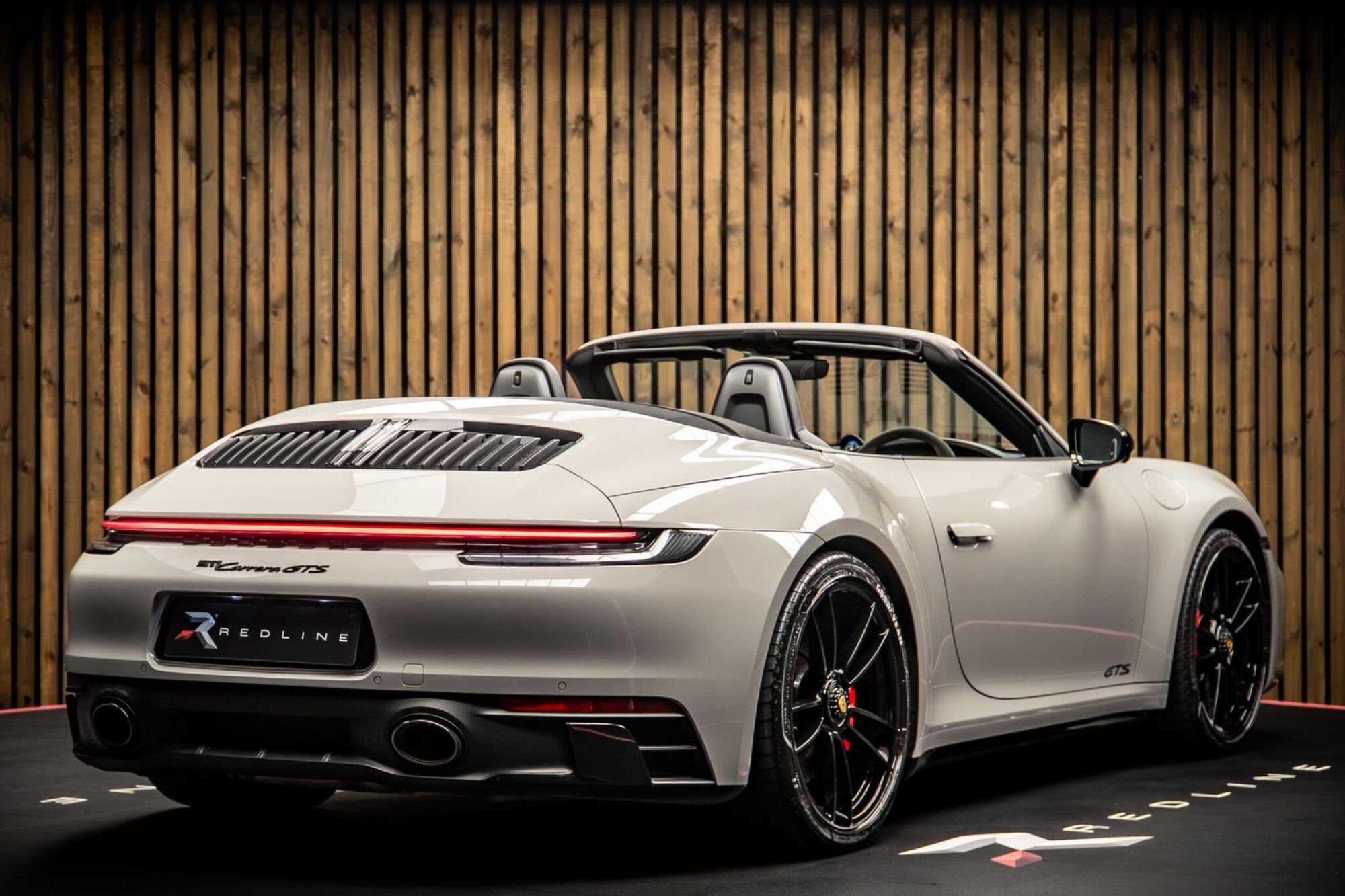 PORSCHE 911 [992] CARRERA CABRIOLET GTS 2dr for sale UK - Slide 4