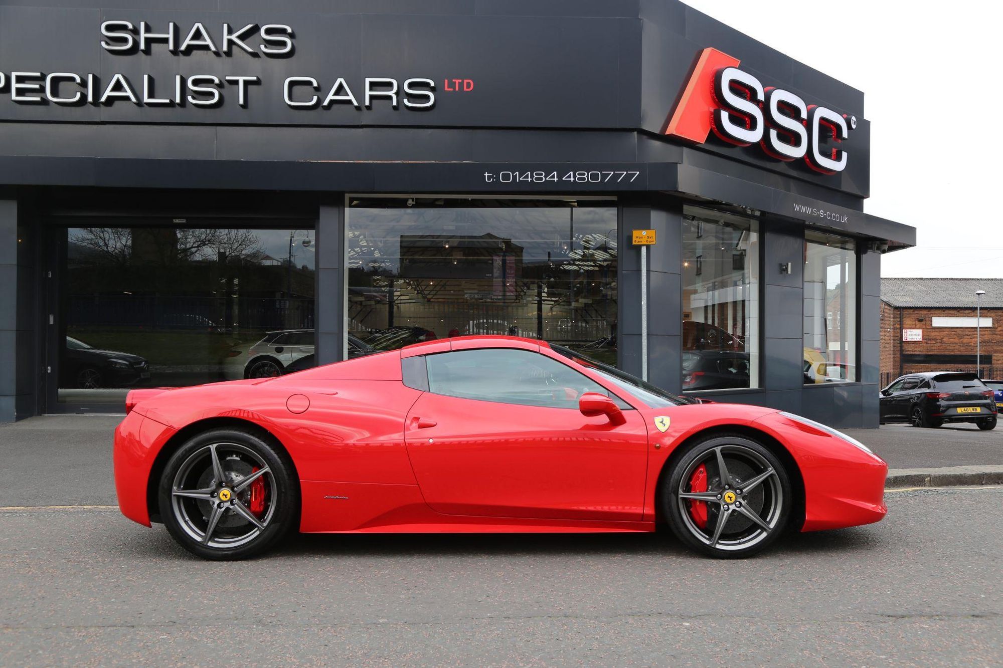 FERRARI 458 CONVERTIBLE Spider 2dr Auto for sale UK - Slide 6