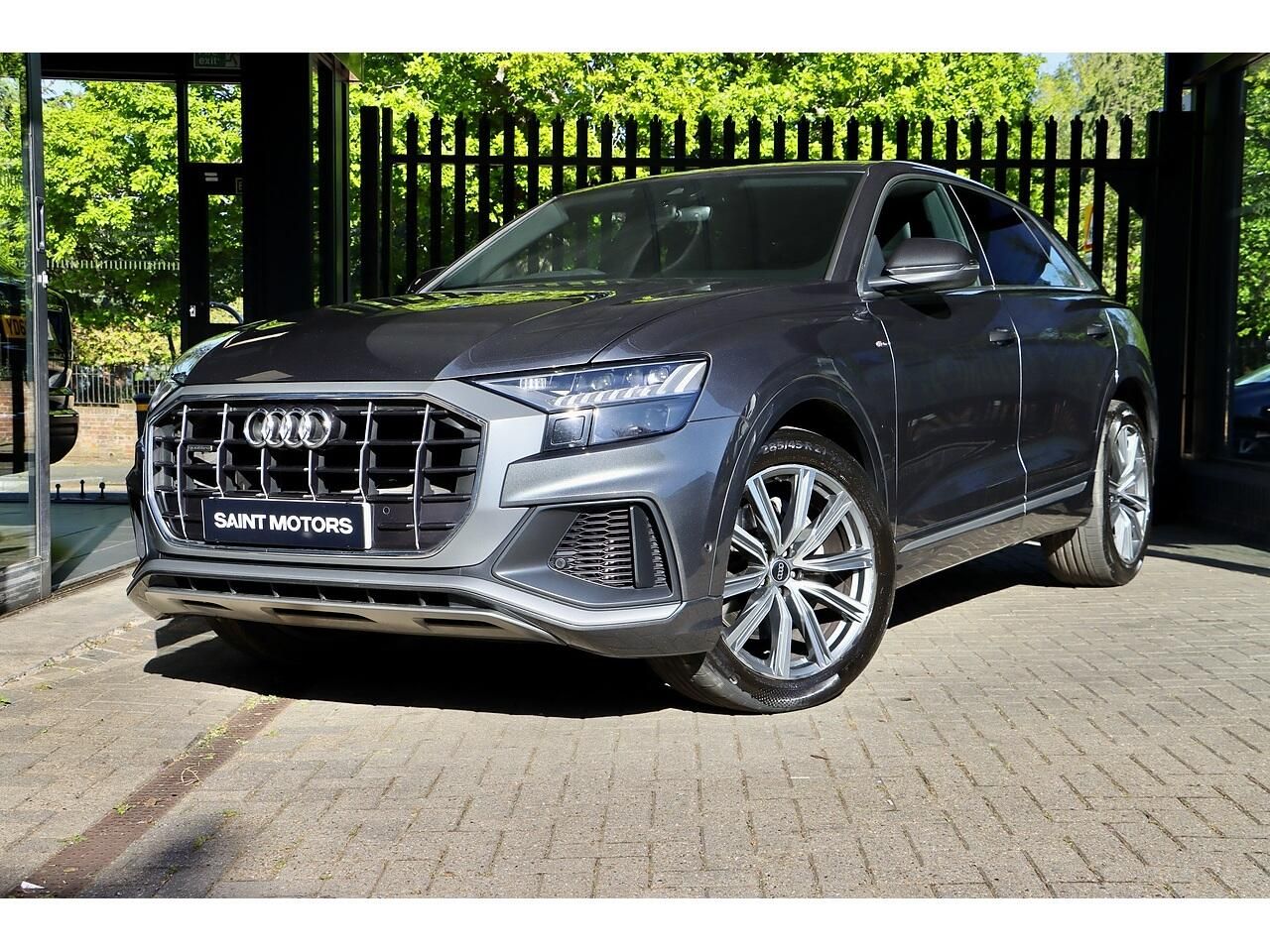 AUDI Q8 ESTATE 55 TFSI Quattro S Line 5dr Tiptronic [Leather] for sale UK - Slide 3