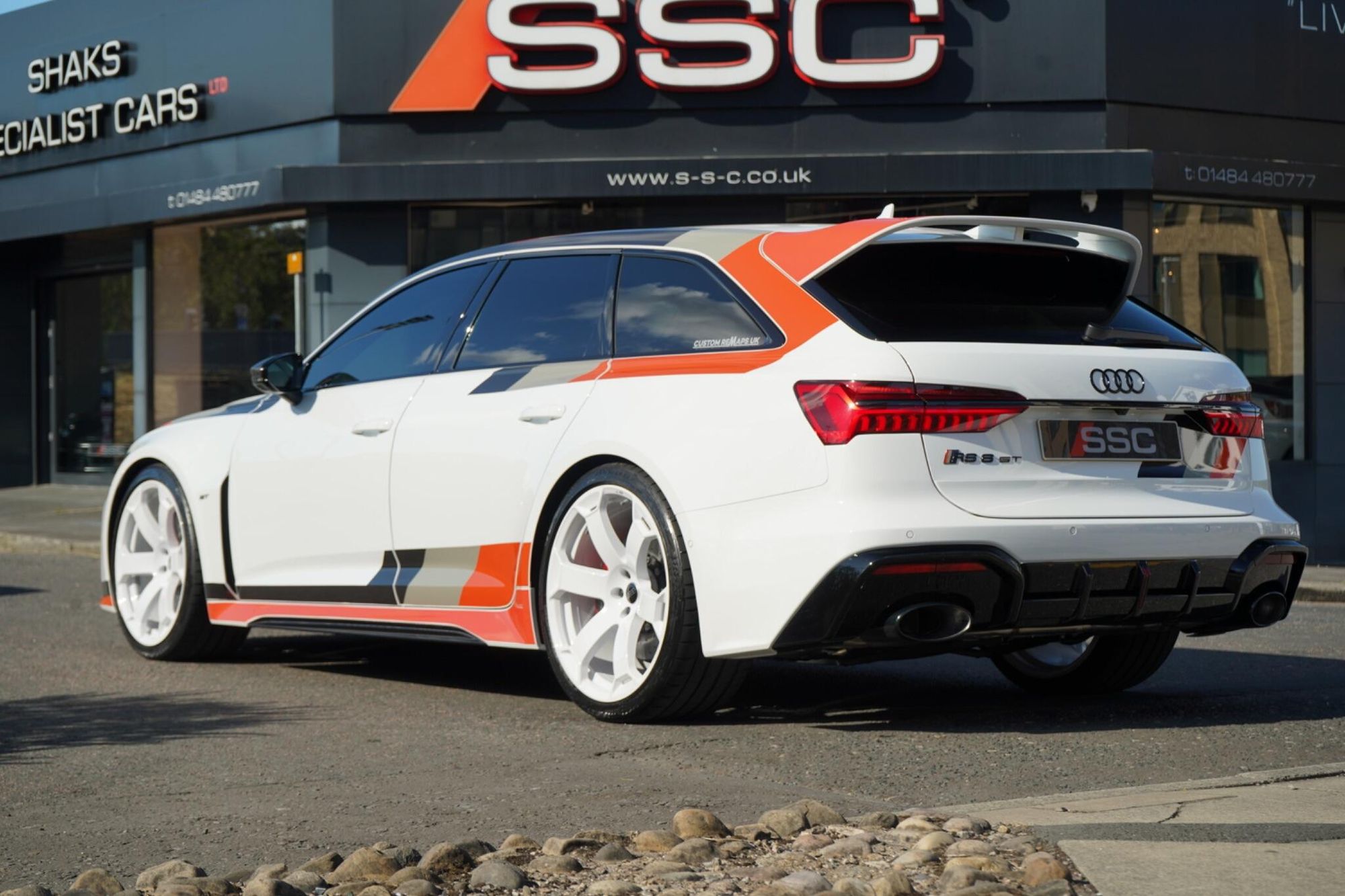 AUDI RS6 RS 6 AVANT SPECIAL EDITION RS 6 TFSI Quattro GT 5dr Tiptronic for sale UK - Slide 2