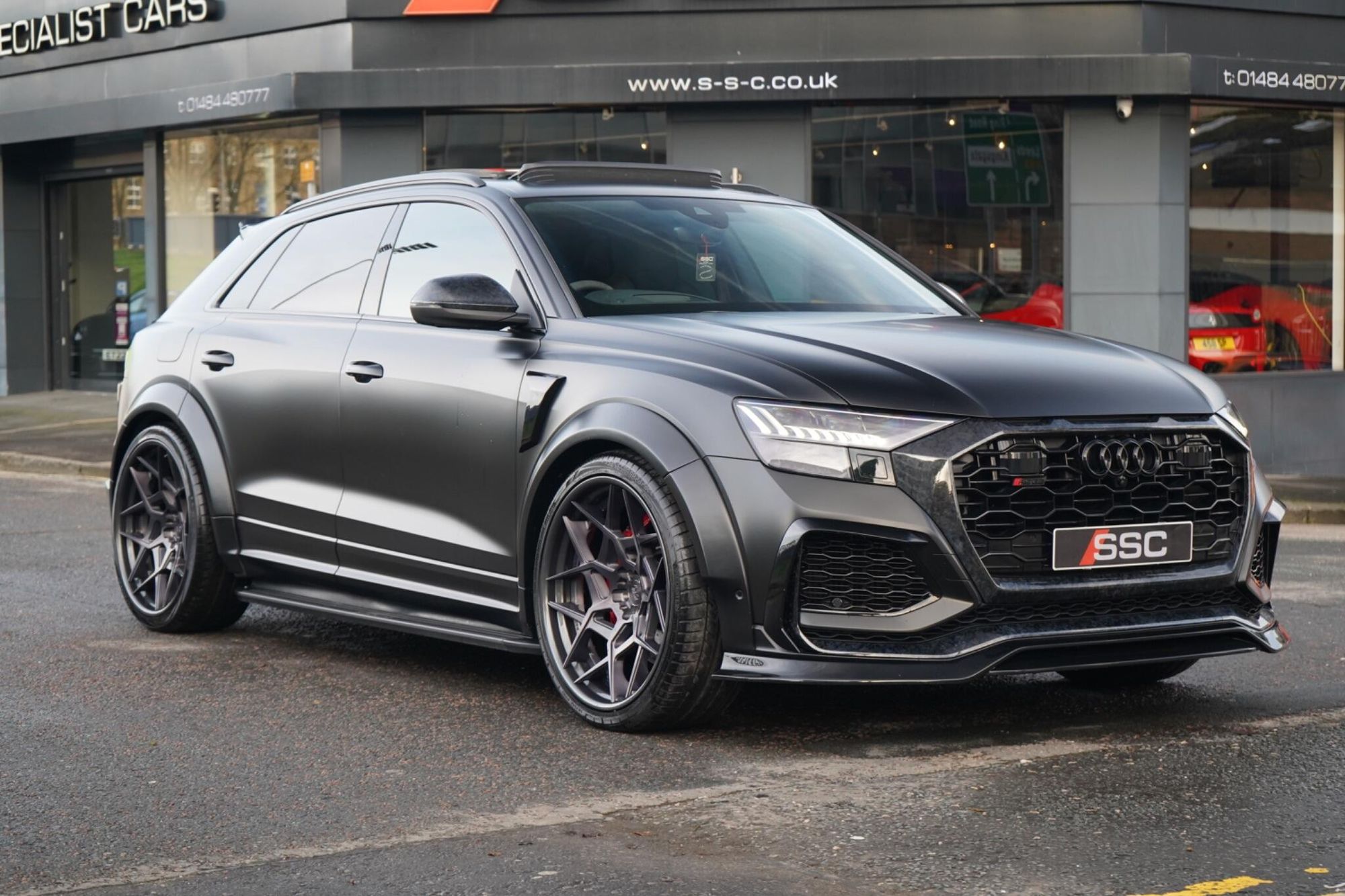 AUDI Q8 ESTATE SQ8 TFSI Quattro Vorsprung 5dr Tiptronic for sale UK - Slide 4