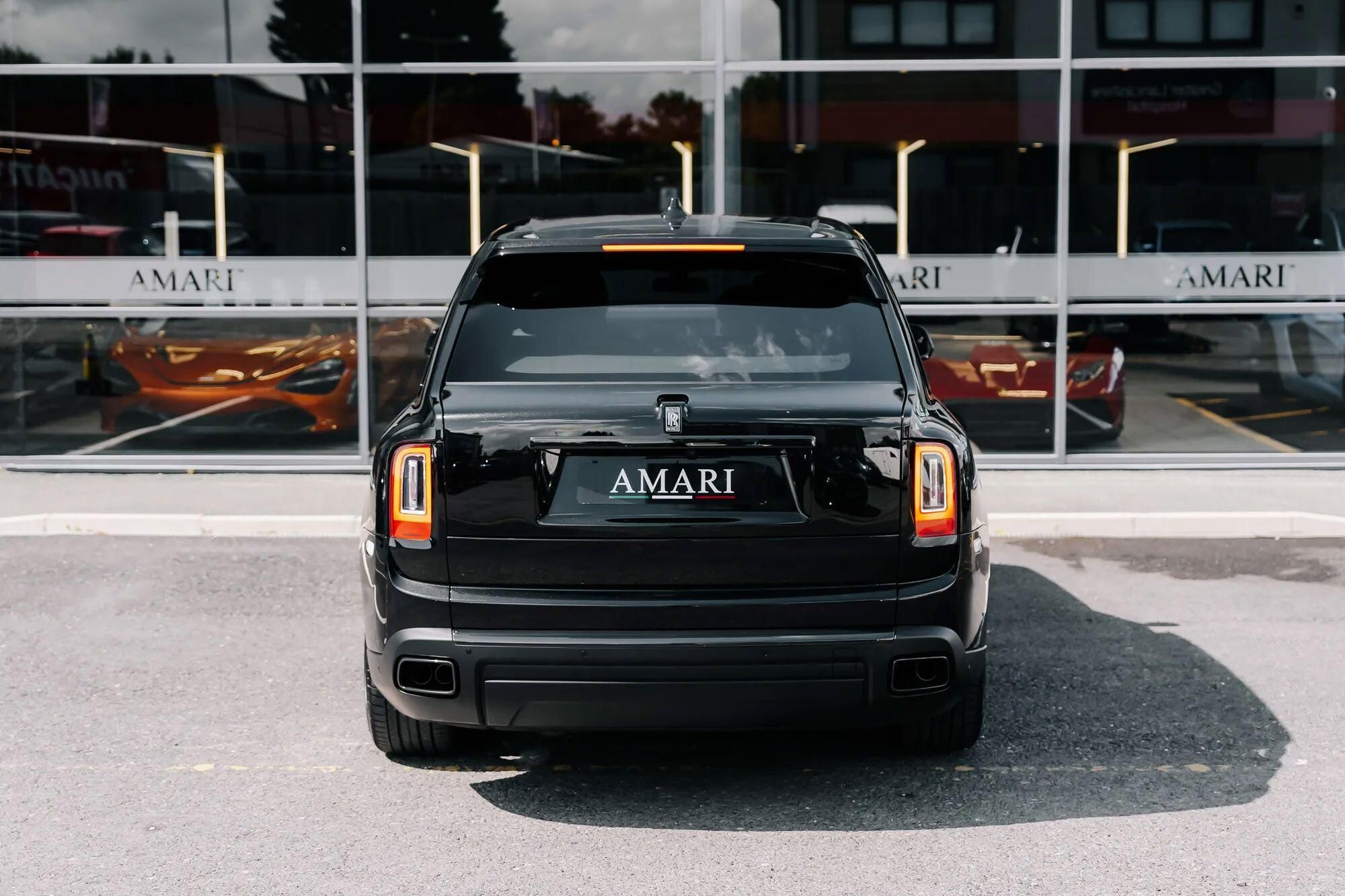 ROLLS-ROYCE CULLINAN ESTATE Black Badge 5dr Auto for sale UK - Slide 9