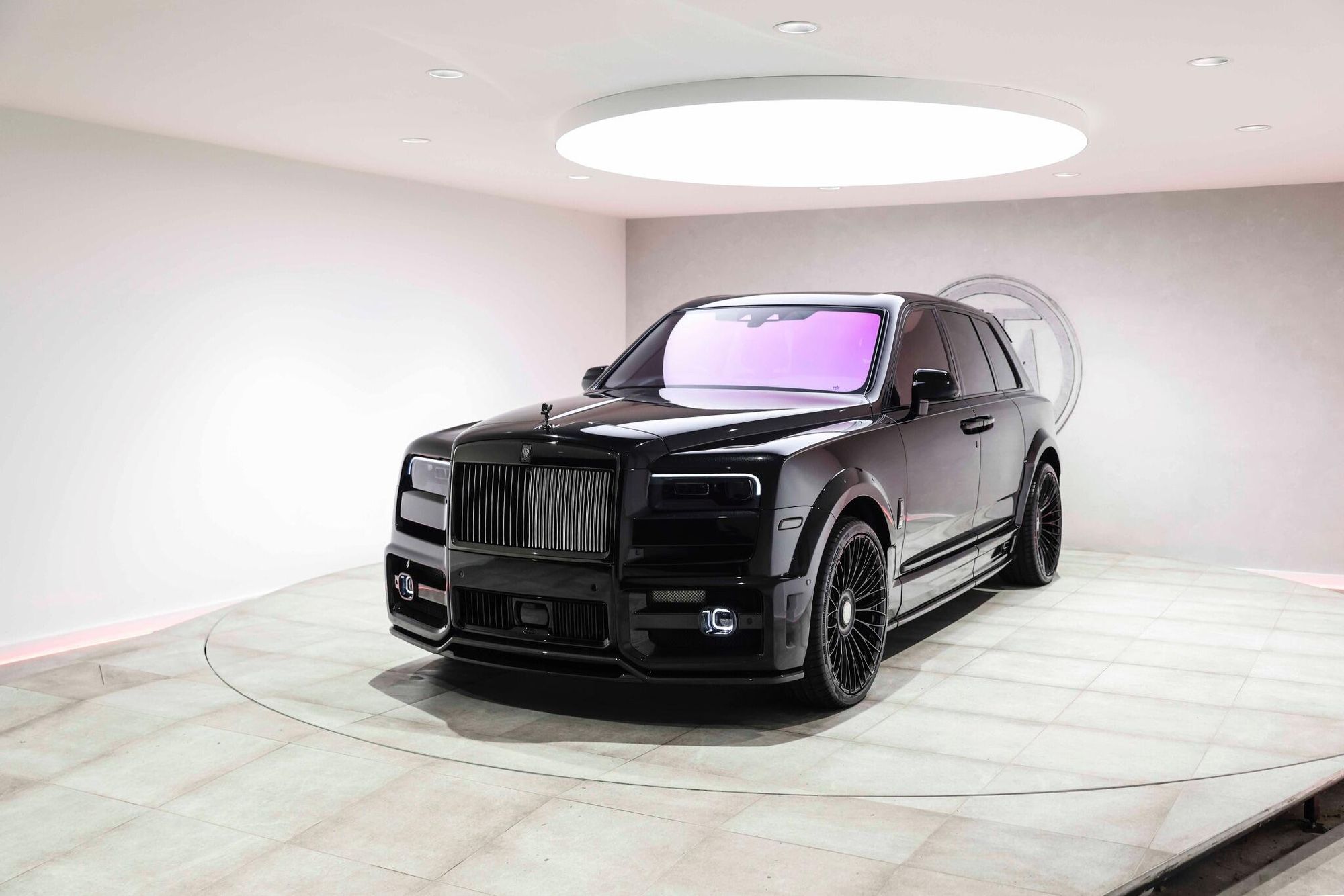 ROLLS-ROYCE CULLINAN ESTATE Black Badge 5dr Auto for sale UK - Slide 8