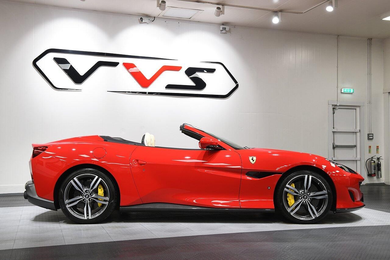 FERRARI PORTOFINO CONVERTIBLE GT 2dr Auto for sale UK - Slide 2