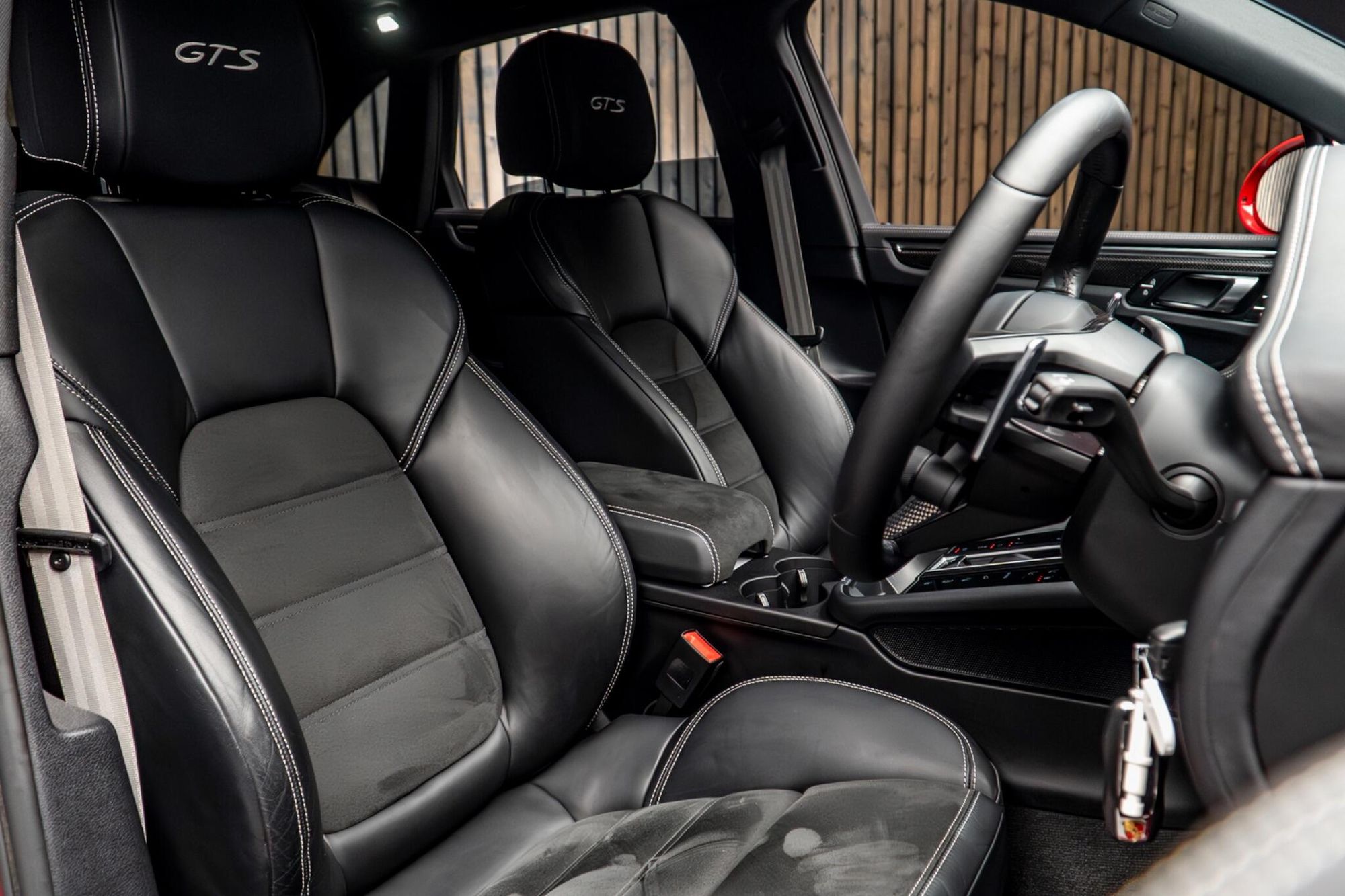 PORSCHE MACAN ESTATE GTS 5dr PDK for sale UK - Slide 2