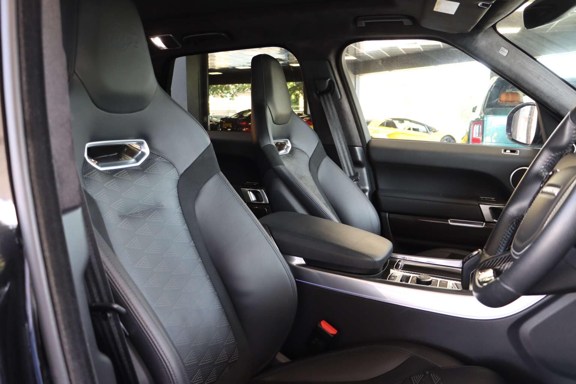 LAND ROVER RANGE ROVER SPORT ESTATE 5.0 P575 S/C SVR Carbon Edition 5dr Auto for sale UK - Slide 7