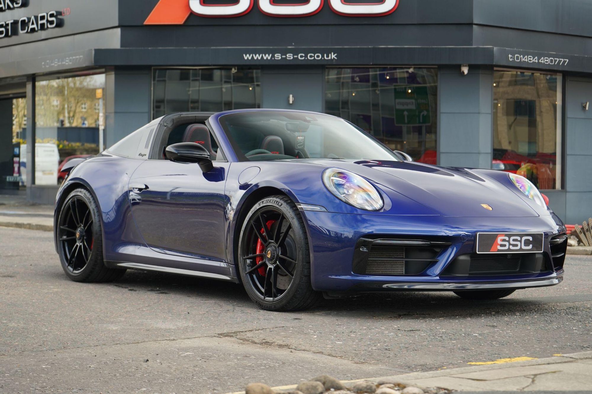 PORSCHE 911 [992] CARRERA 4 CABRIOLET GTS 2dr PDK for sale UK - Slide 5