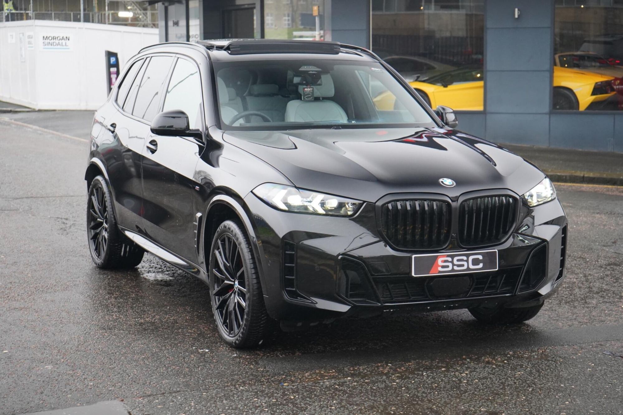 BMW X5 DIESEL ESTATE xDrive40d MHT M Sport 5dr Auto for sale UK - Slide 5