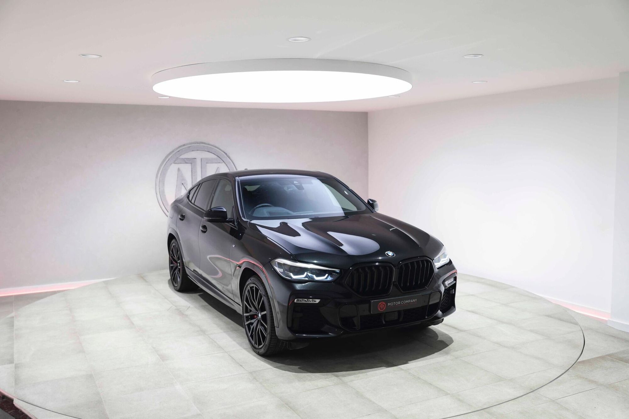 BMW X6 DIESEL ESTATE xDrive30d MHT M Sport 5dr Step Auto for sale UK - Slide 5