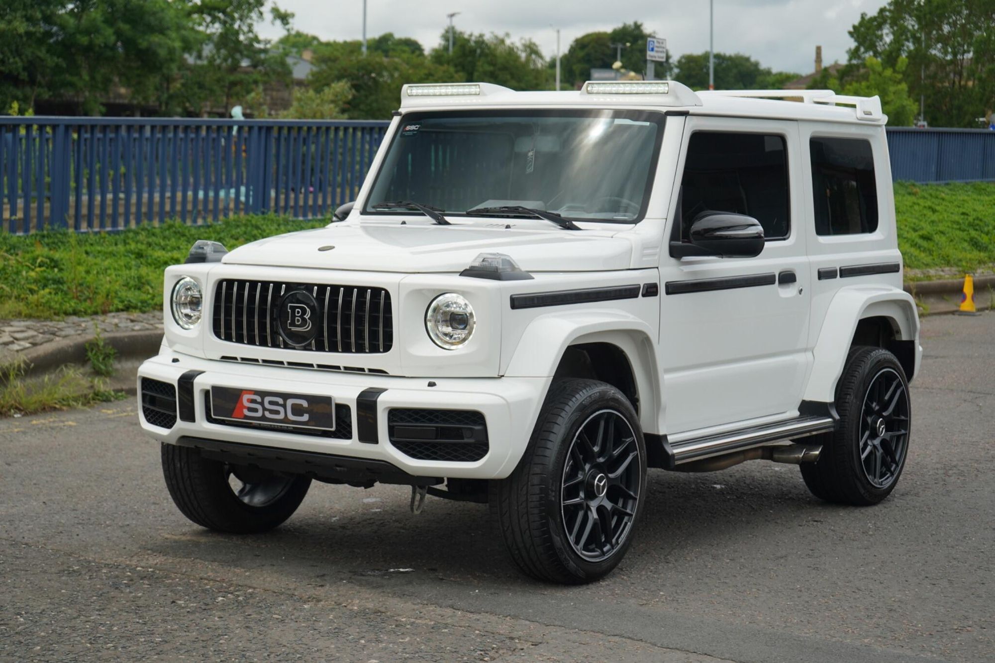 SUZUKI JIMNY ESTATE 1.5 SZ5 ALLGRIP Auto 3dr for sale UK - Slide 7