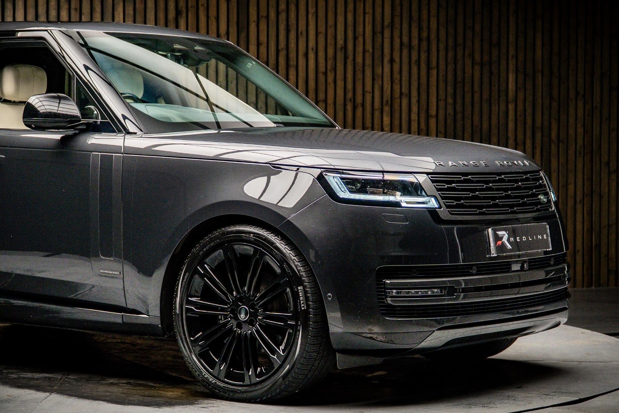 LAND ROVER RANGE ROVER DIESEL ESTATE 3.0 D350 Autobiography 4dr Auto for sale UK - Slide 10