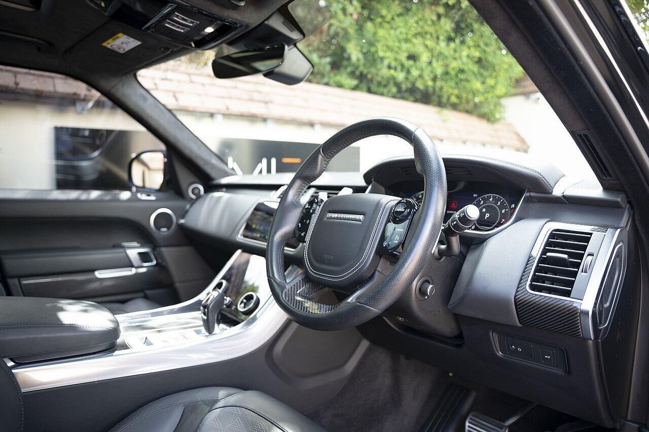 LAND ROVER RANGE ROVER SPORT ESTATE 5.0 P575 S/C SVR 5dr Auto for sale UK - Slide 9