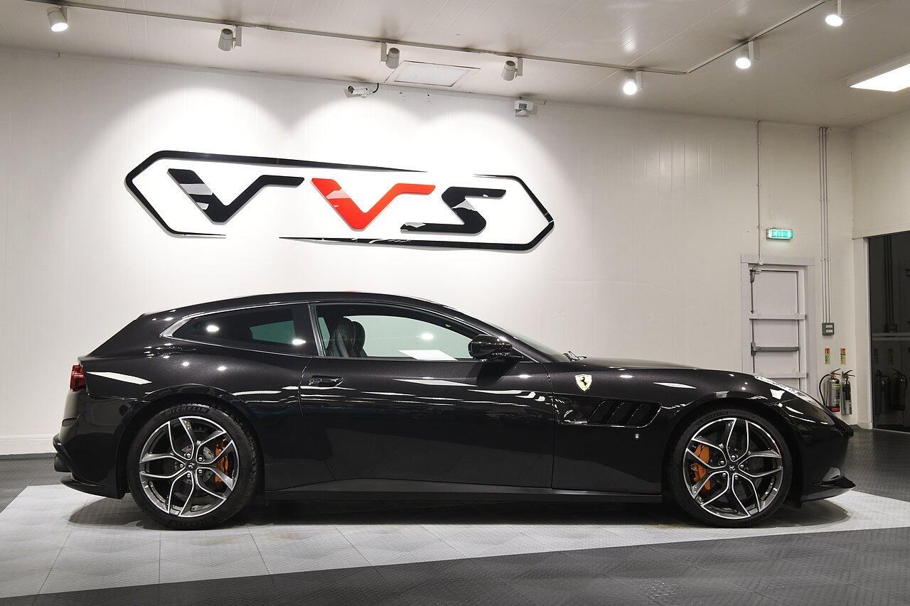 FERRARI GTC4 LUSSO COUPE T 2dr Auto for sale UK - Slide 2