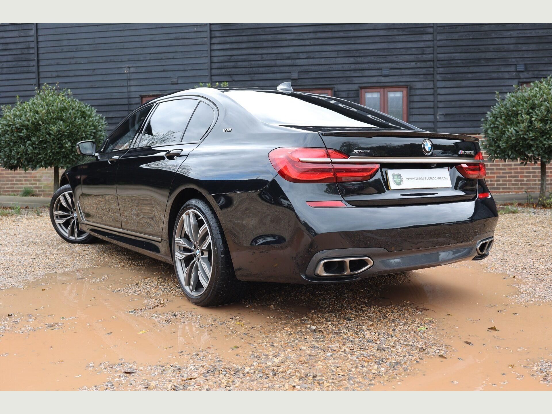 BMW 7 SERIES SALOON M760Li xDrive V12 4dr Auto for sale UK - Slide 2