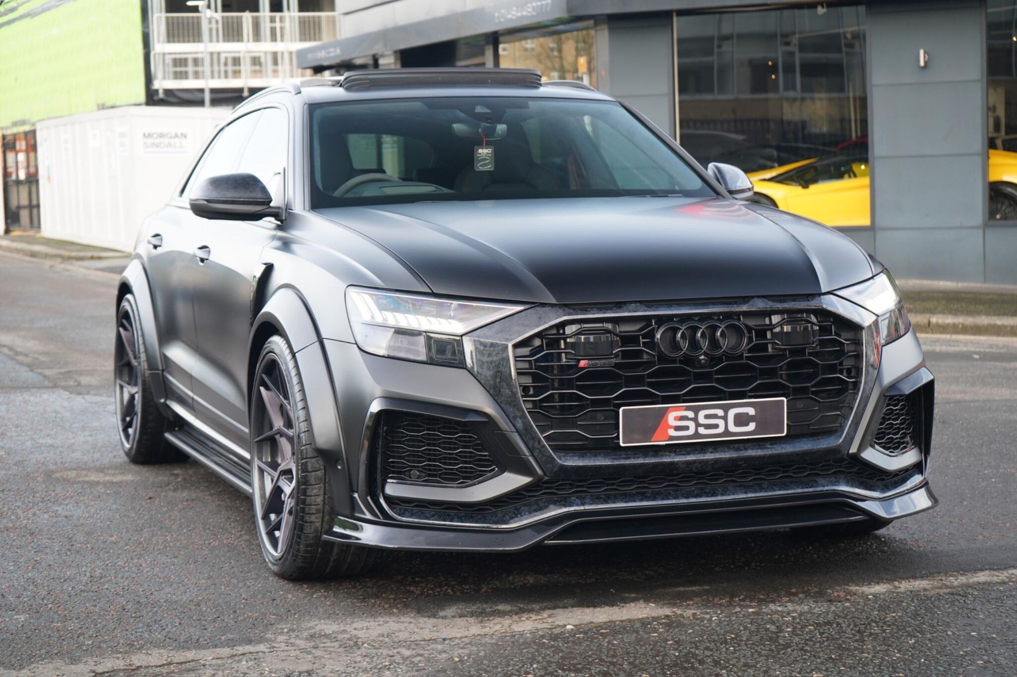 AUDI Q8 ESTATE SQ8 TFSI Quattro Vorsprung 5dr Tiptronic for sale UK - Slide 6