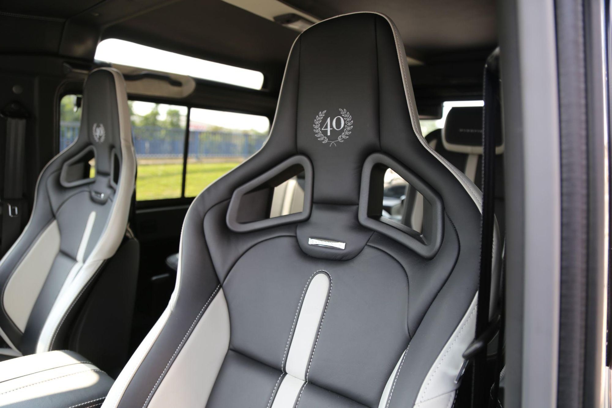 LAND ROVER DEFENDER 90 SWB DIESEL XS Station Wagon TDCi [2.2] for sale UK - Slide 3