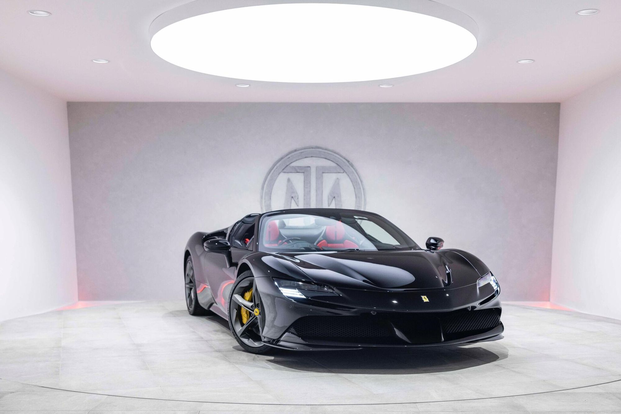 FERRARI SF90 SPIDER 2dr Auto for sale UK - Slide 2