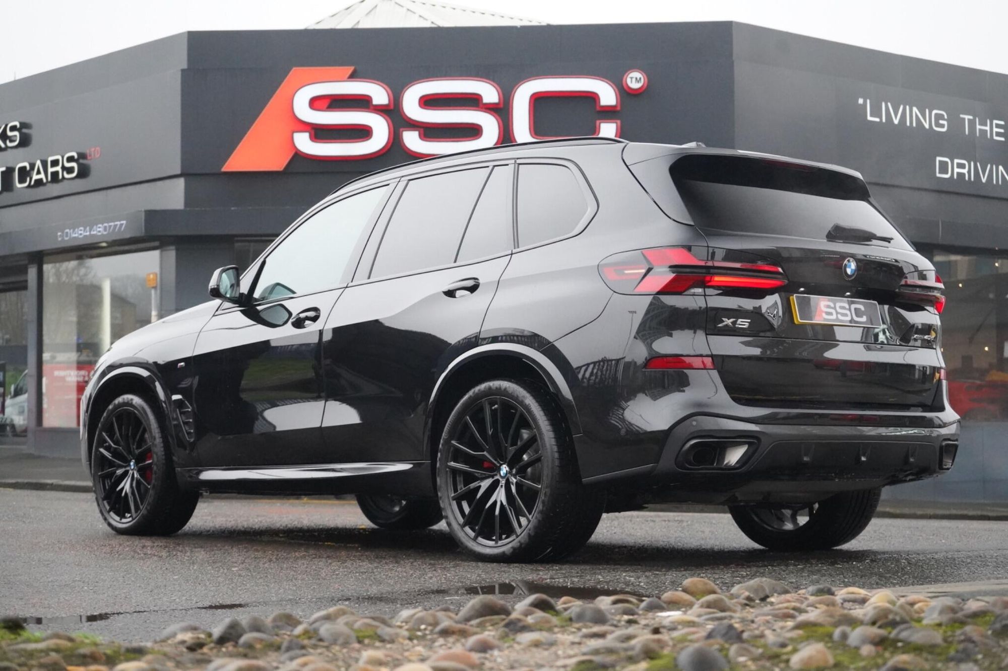 BMW X5 DIESEL ESTATE xDrive40d MHT M Sport 5dr Auto for sale UK - Slide 2