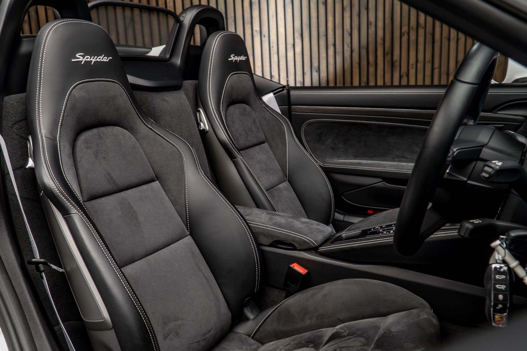 PORSCHE 718 SPYDER 4.0 2dr for sale UK - Slide 2