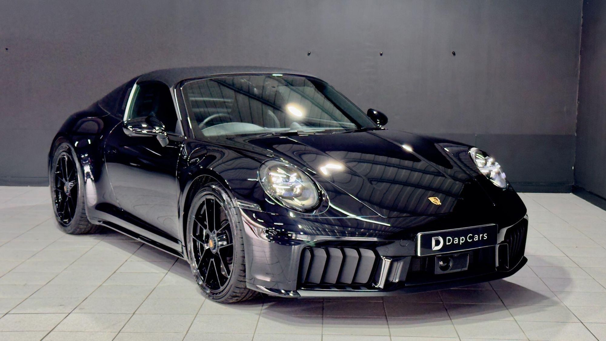 PORSCHE 911 [992] TARGA 4 GTS t-Hybrid 2dr PDK for sale UK - Slide 8