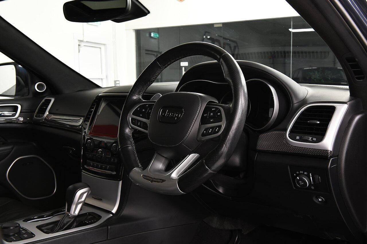 JEEP GRAND CHEROKEE SW SPECIAL EDITION 6.2 V8 HEMI Supercharged Trackhawk 5dr Auto for sale UK - Slide 5