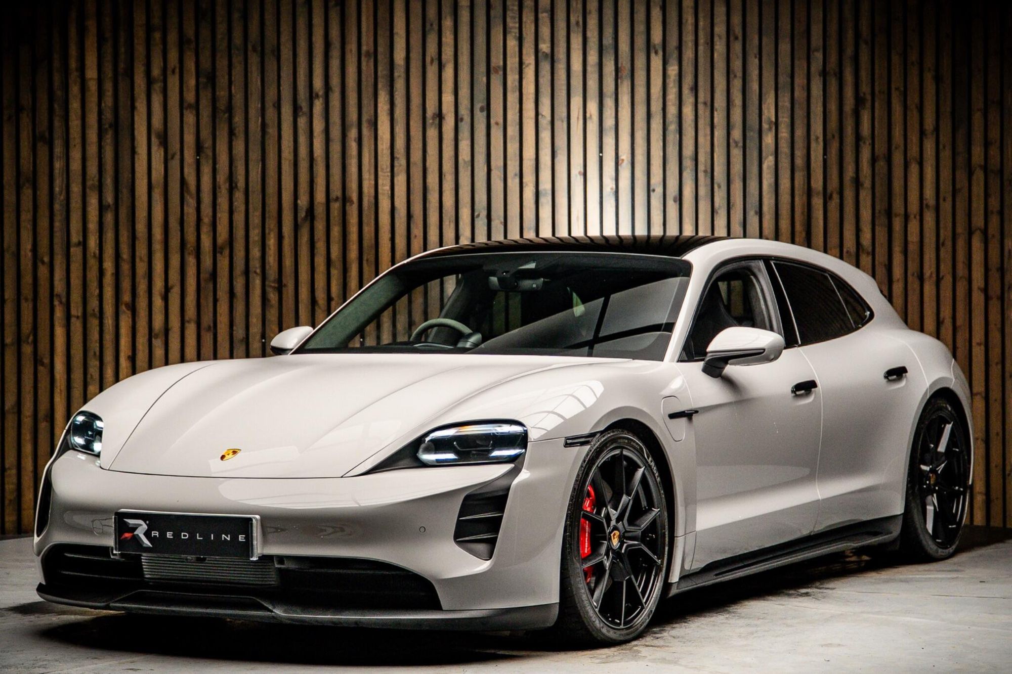 PORSCHE TAYCAN SPORT TURISMO 440kW GTS 93kWh 5dr Auto for sale UK - Slide 8