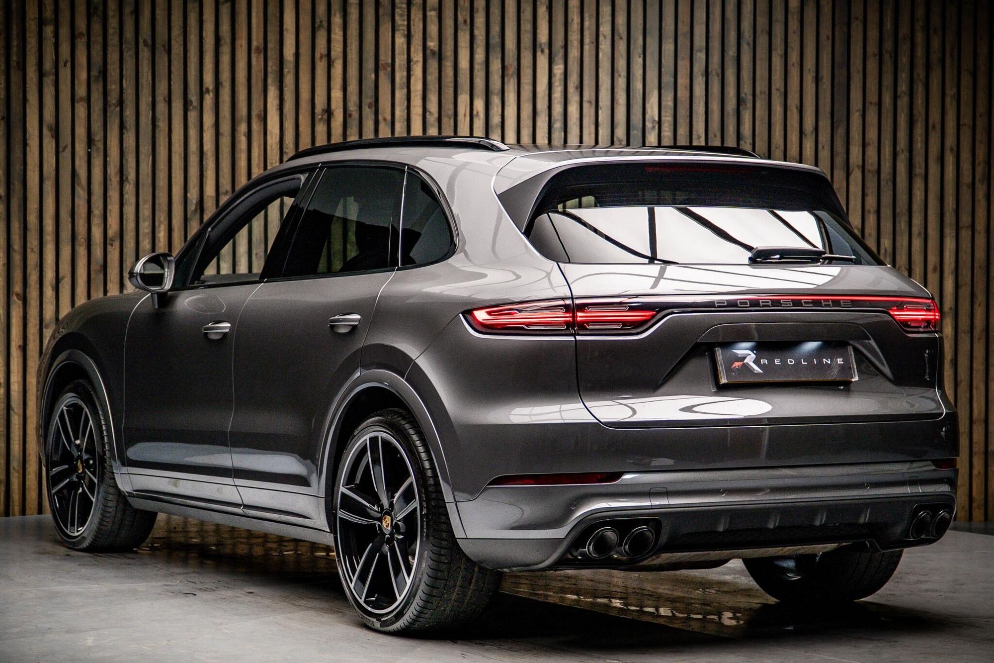 Porsche Cayenne 3.0 V6 Black Edition Tiptronic S 5 Door Auto for sale UK - Slide 3
