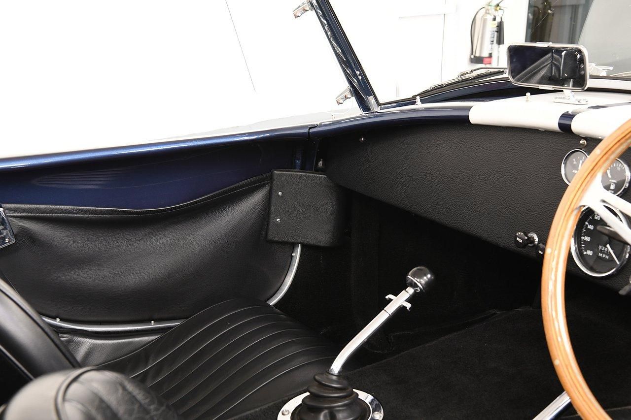 AC ACE CONVERTIBLE 4.6 2dr for sale UK - Slide 9