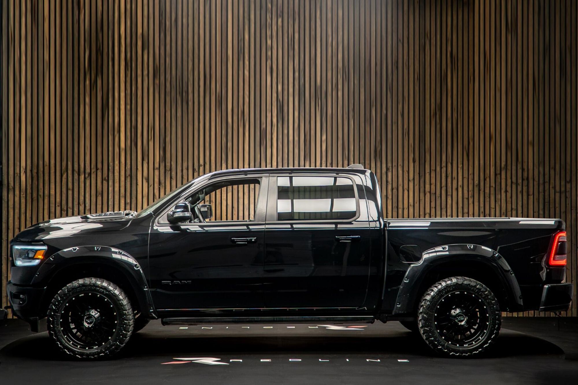 DODGE RAM PICKUP 5.7 V8 Hemi Laramie 4dr Auto for sale UK - Slide 7