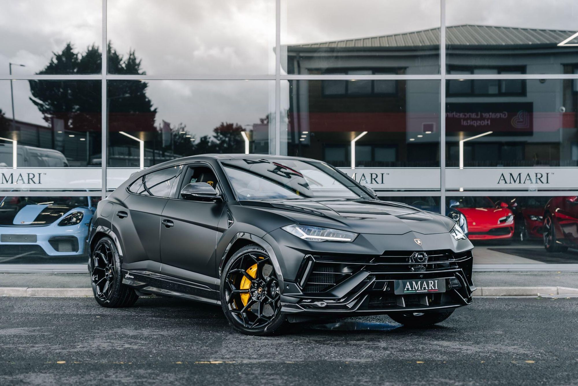 LAMBORGHINI URUS ESTATE 4.0T FSI V8 Performante 5dr Auto for sale UK