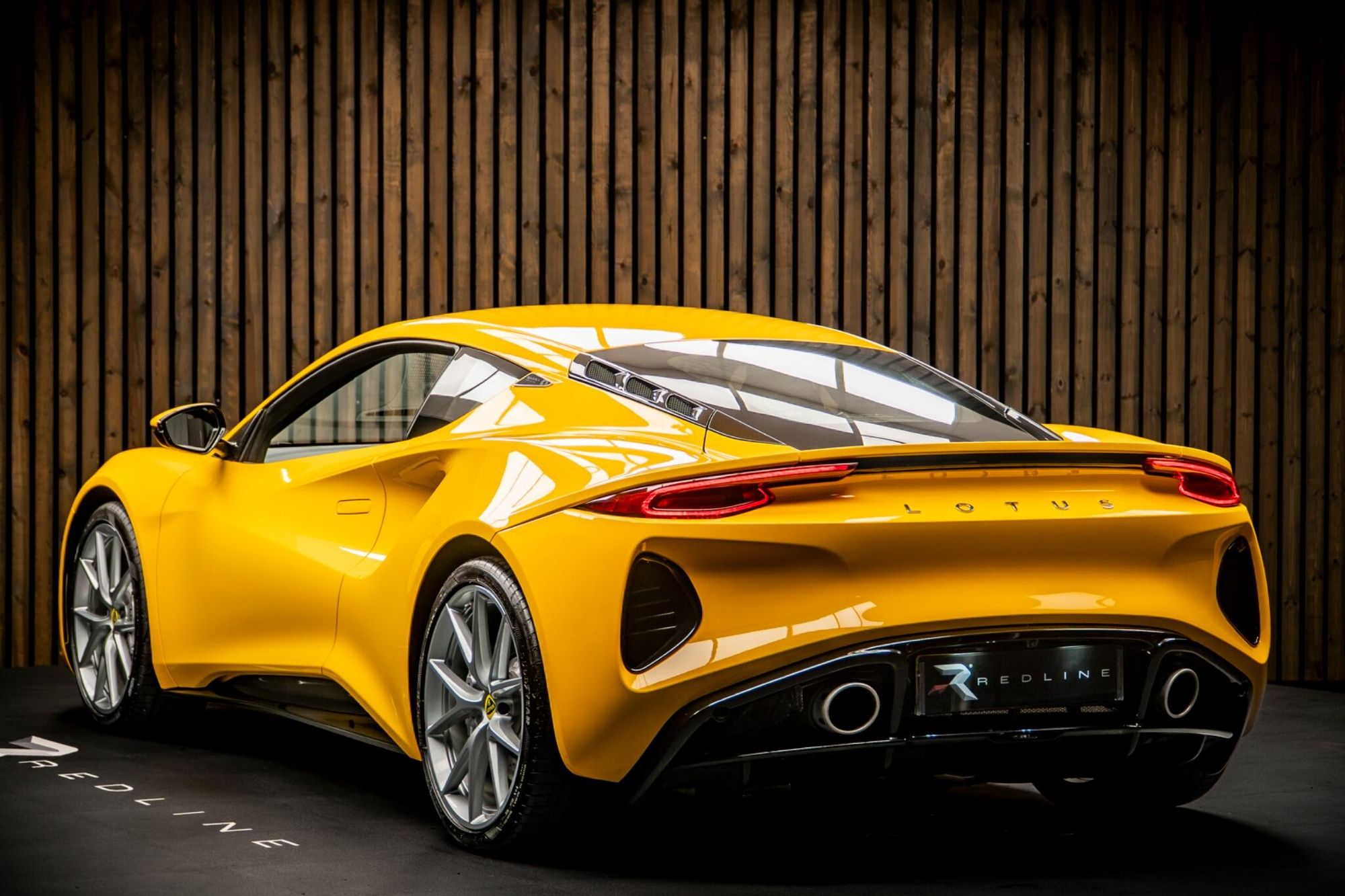 LOTUS EMIRA COUPE SPECIAL EDITION 3.5 V6 First Edition 2dr for sale UK - Slide 3