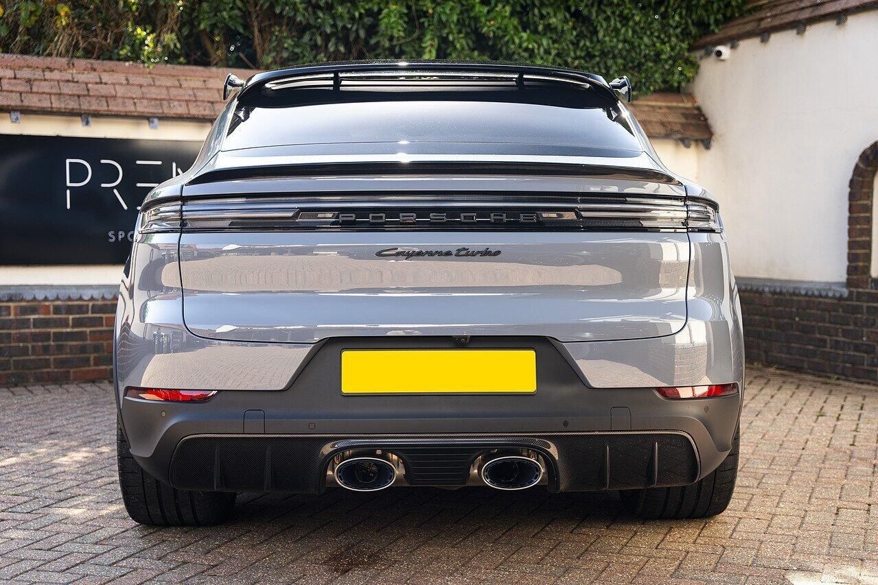 PORSCHE CAYENNE COUPE Turbo E-Hybrid 5dr Tiptronic S for sale UK - Slide 4