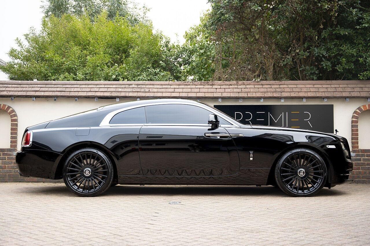 ROLLS-ROYCE WRAITH COUPE Black Badge 2dr Auto for sale UK - Slide 3