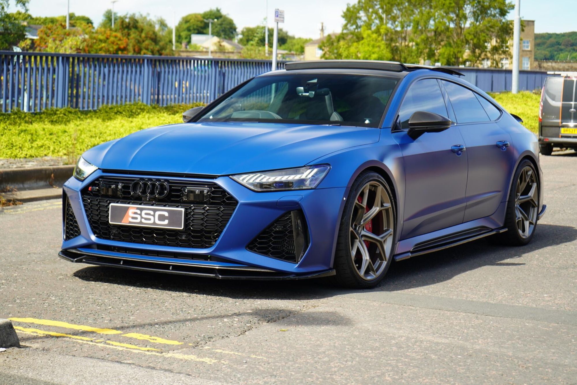 Audi RS Q8 Suv TFSI 640 Performance Carbon Vorsprung Quattro Tiptronic 5 Door Auto for sale UK - Slide 7