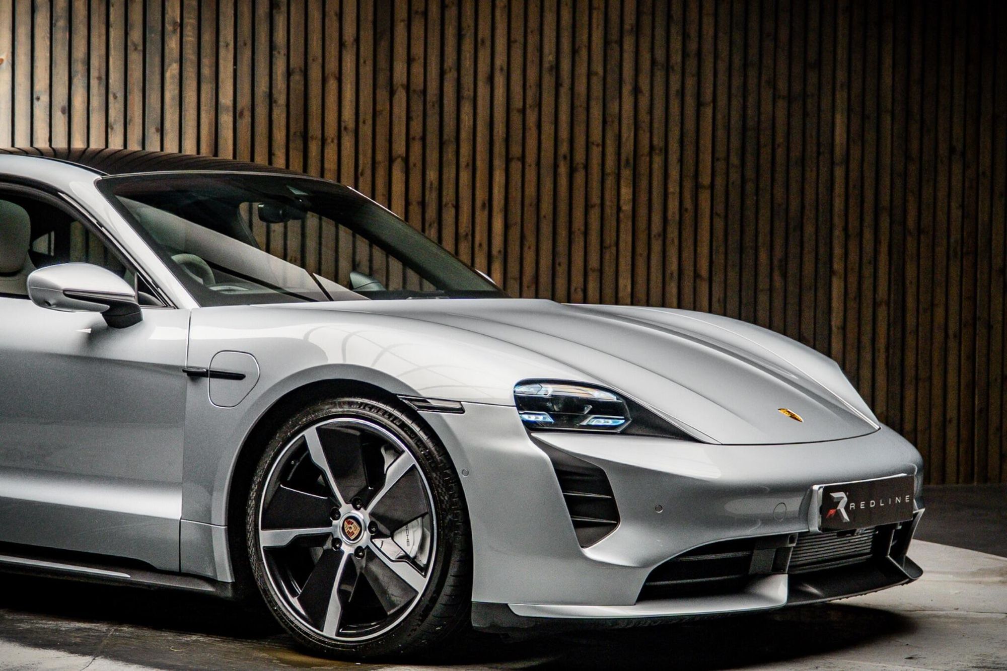 PORSCHE TAYCAN SALOON 500kW Turbo 93kWh 4dr Auto for sale UK - Slide 10