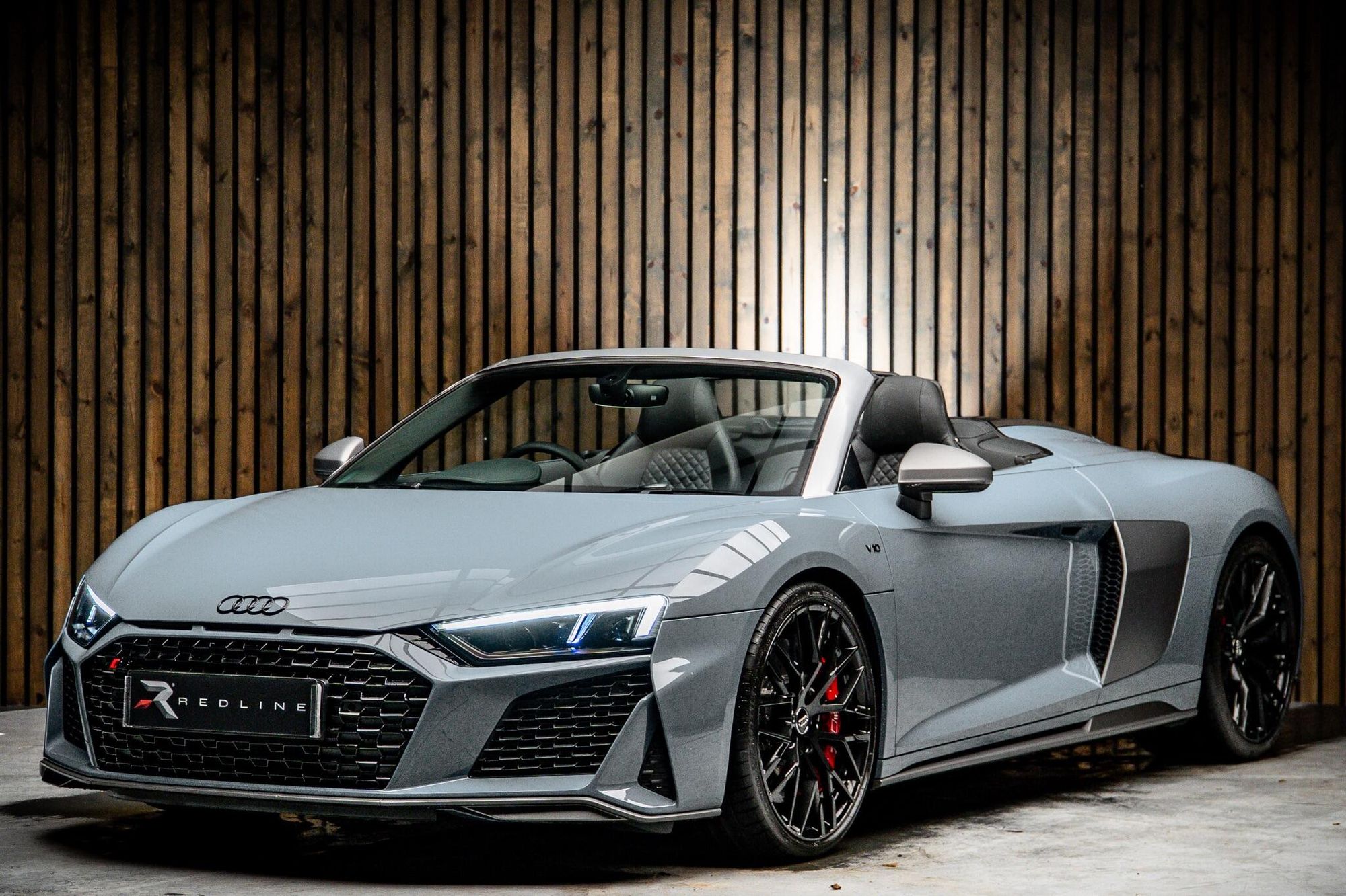 AUDI R8 SPYDER 5.2 FSI V10 Quattro Performance 2dr S Tronic for sale UK - Slide 8