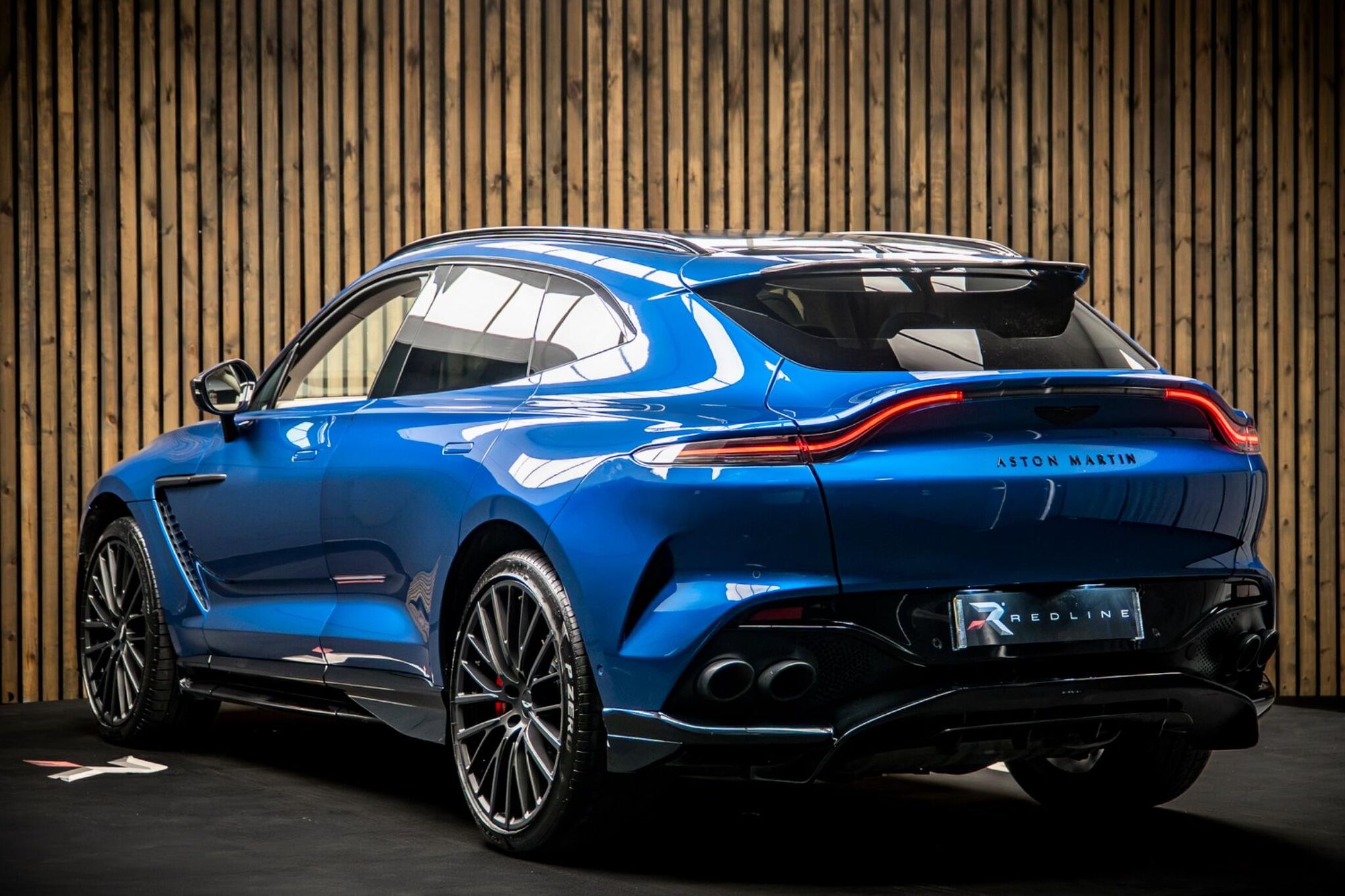 ASTON MARTIN DBX ESTATE V8 DBX707 5dr Touchtronic for sale UK - Slide 3
