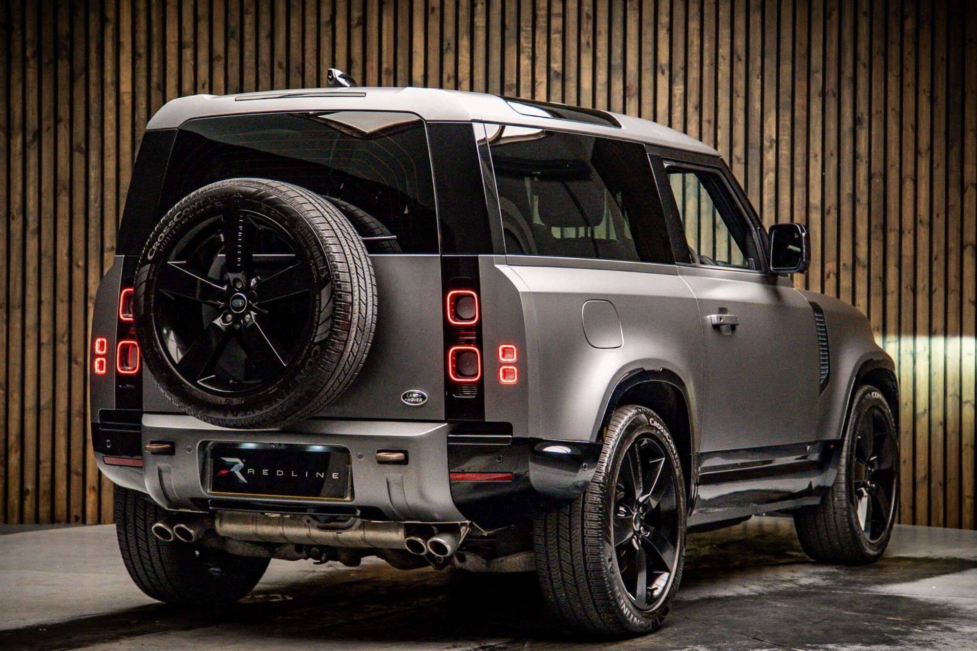 LAND ROVER DEFENDER ESTATE 5.0 P525 V8 90 3dr Auto for sale UK - Slide 4