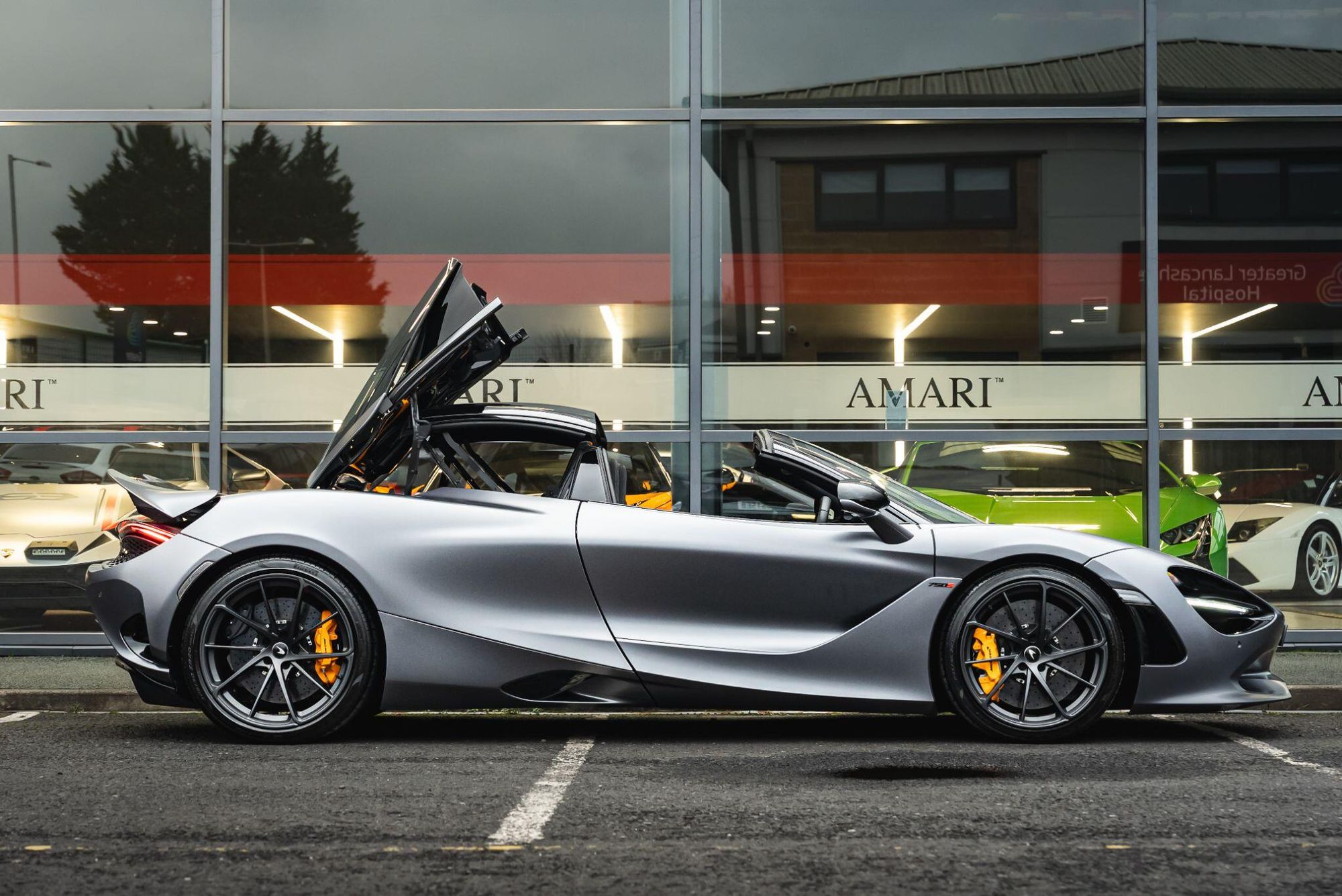 MCLAREN 750 S SPIDER V8 2dr SSG Auto for sale UK - Slide 7