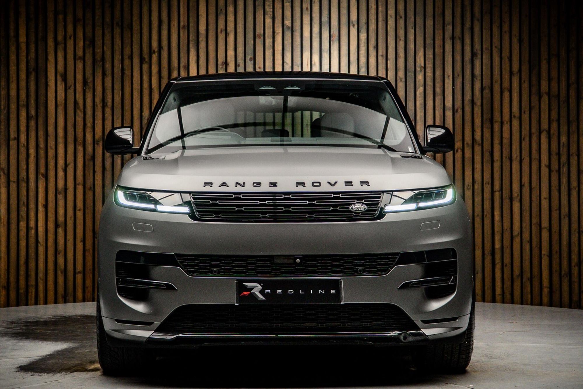 LAND ROVER RANGE ROVER SPORT DIESEL ESTATE 3.0 D350 First Edition 5dr Auto for sale UK - Slide 5