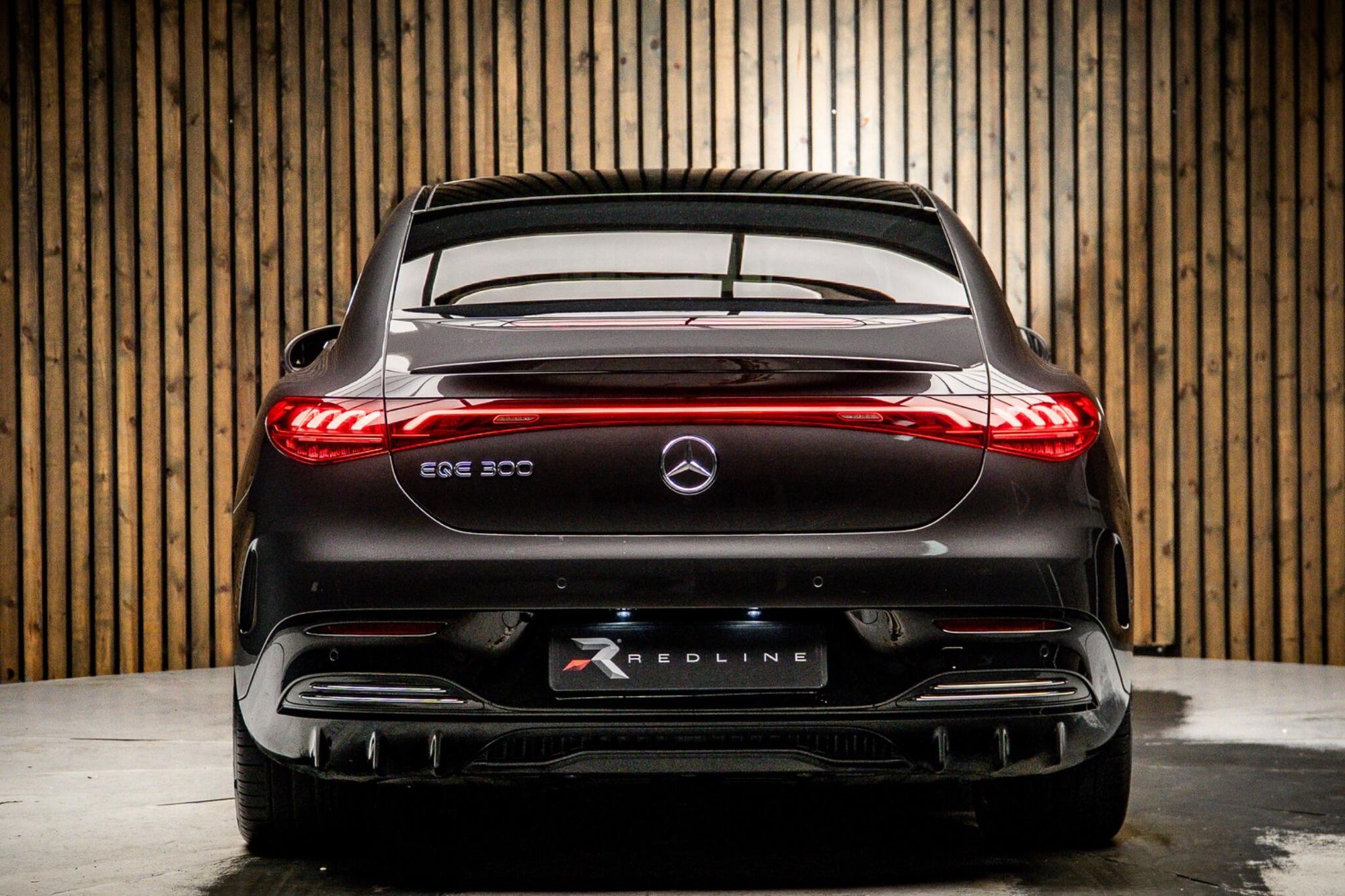 MERCEDES-BENZ EQE SALOON EQE 300 180kW AMG Line Premium 89kWh 4dr Auto for sale UK - Slide 6