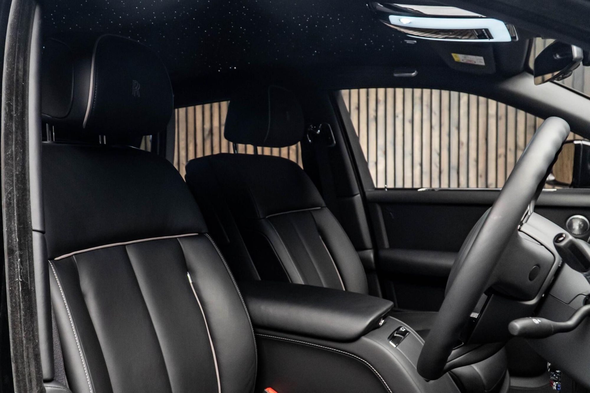 ROLLS-ROYCE PHANTOM SALOON 4dr Auto for sale UK - Slide 2