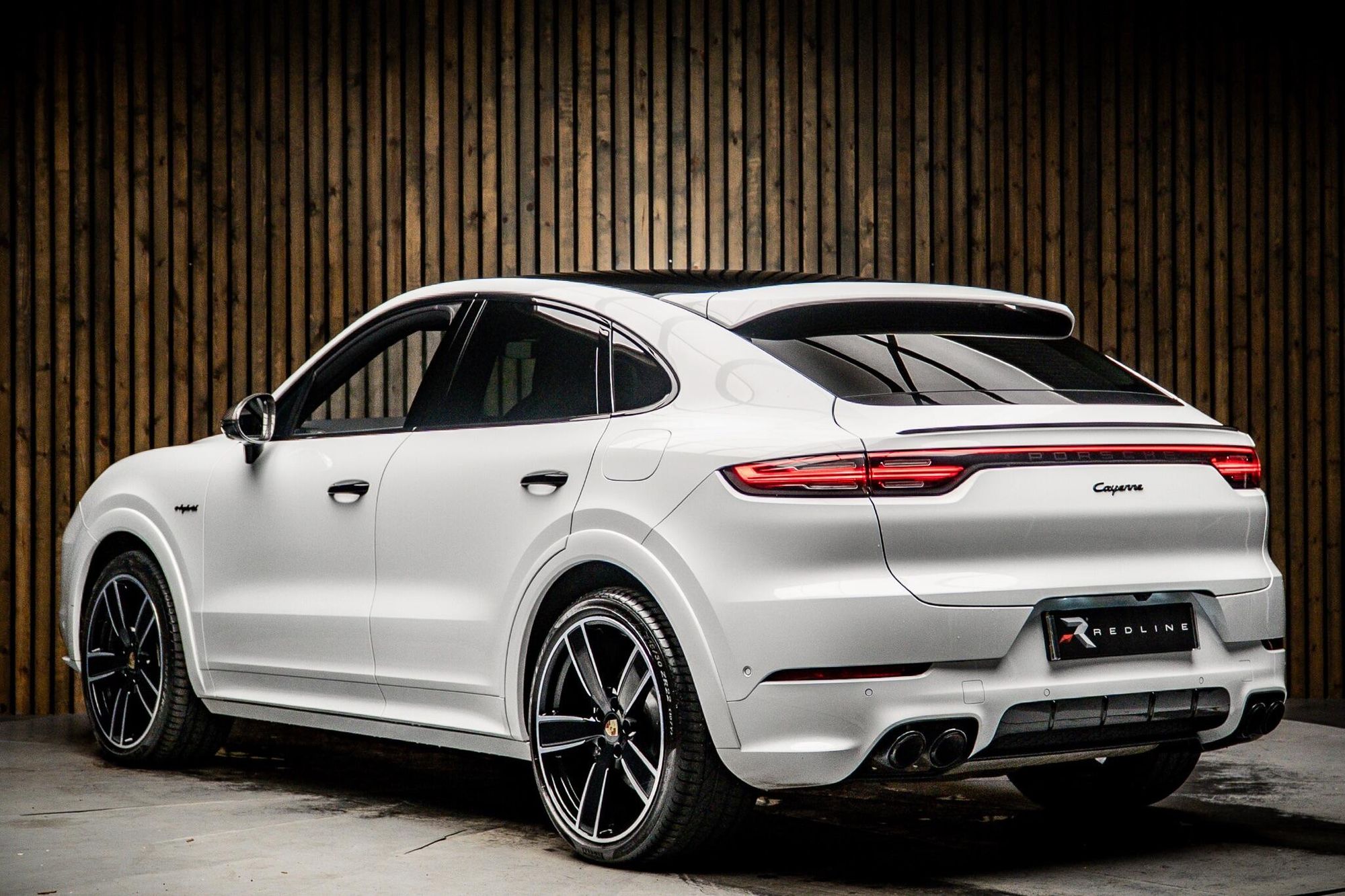 PORSCHE CAYENNE COUPE SPECIAL EDITIONS E-Hybrid Platinum Edition 5dr Tiptronic S for sale UK - Slide 3