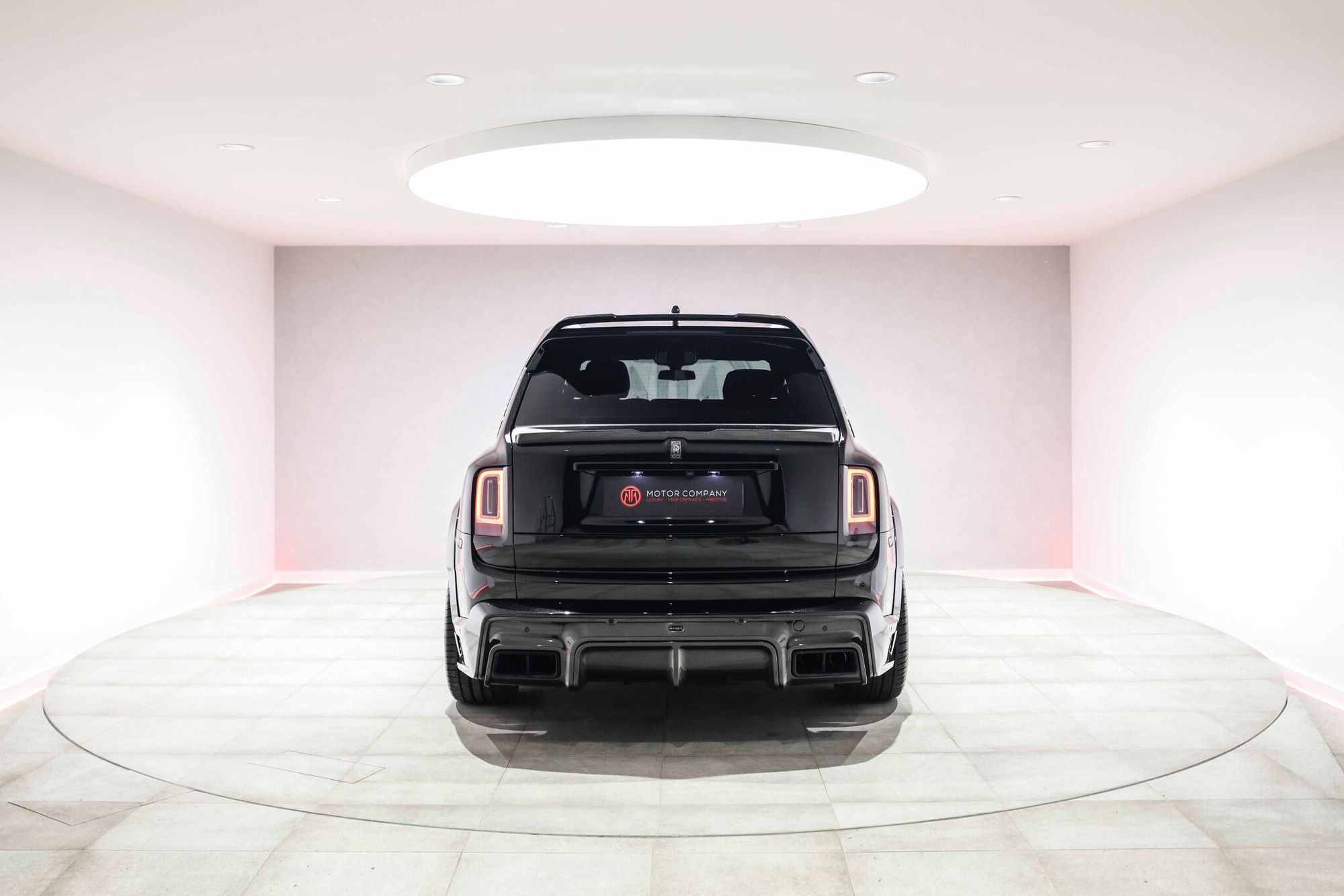 ROLLS-ROYCE CULLINAN ESTATE Black Badge 5dr Auto for sale UK - Slide 10