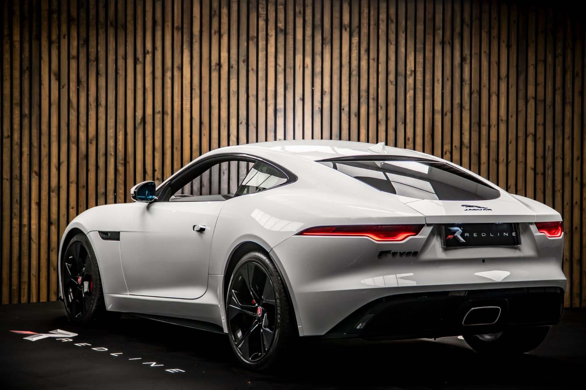 JAGUAR F-TYPE COUPE 2.0 P300 R-Dynamic 2dr Auto for sale UK - Slide 3