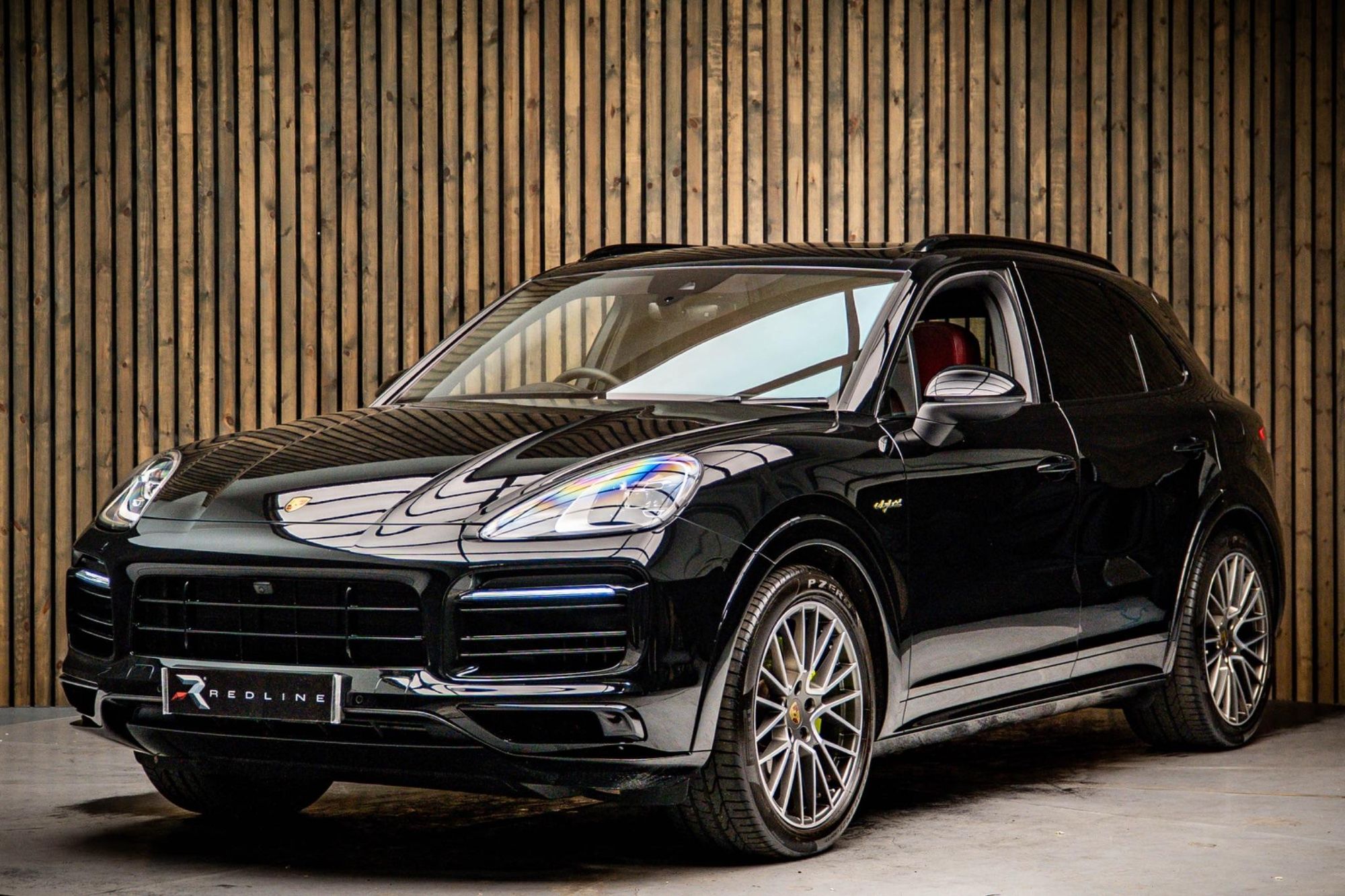 PORSCHE CAYENNE ESTATE SPECIAL EDITIONS E-Hybrid Platinum Edition 5dr Tiptronic S for sale UK - Slide 8