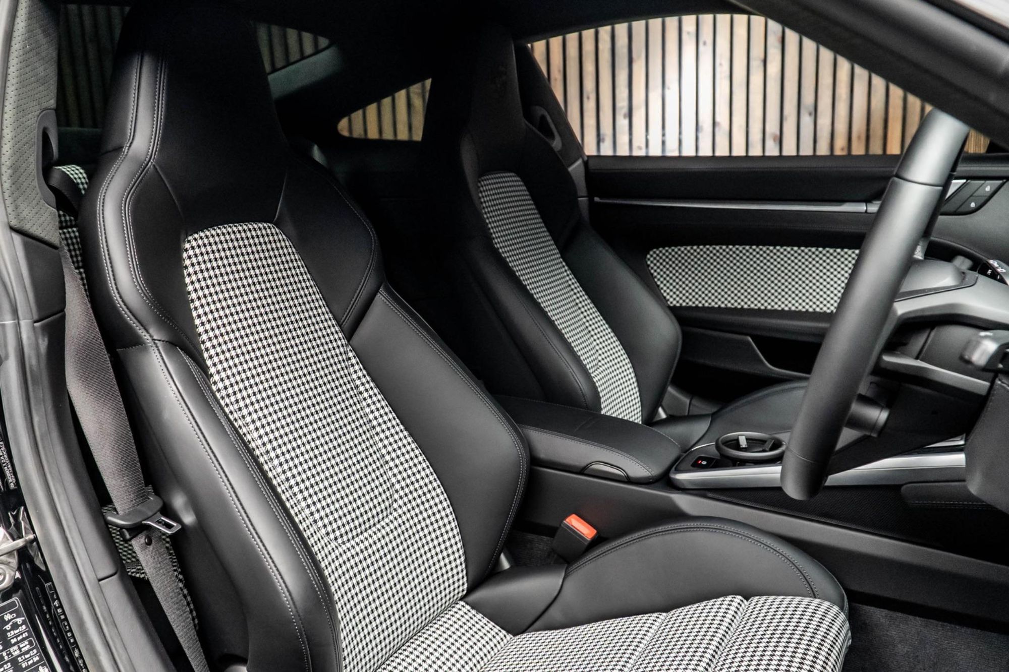 PORSCHE 911 [992] TURBO COUPE SPECIAL EDITIONS Sport Classic 2dr for sale UK - Slide 2