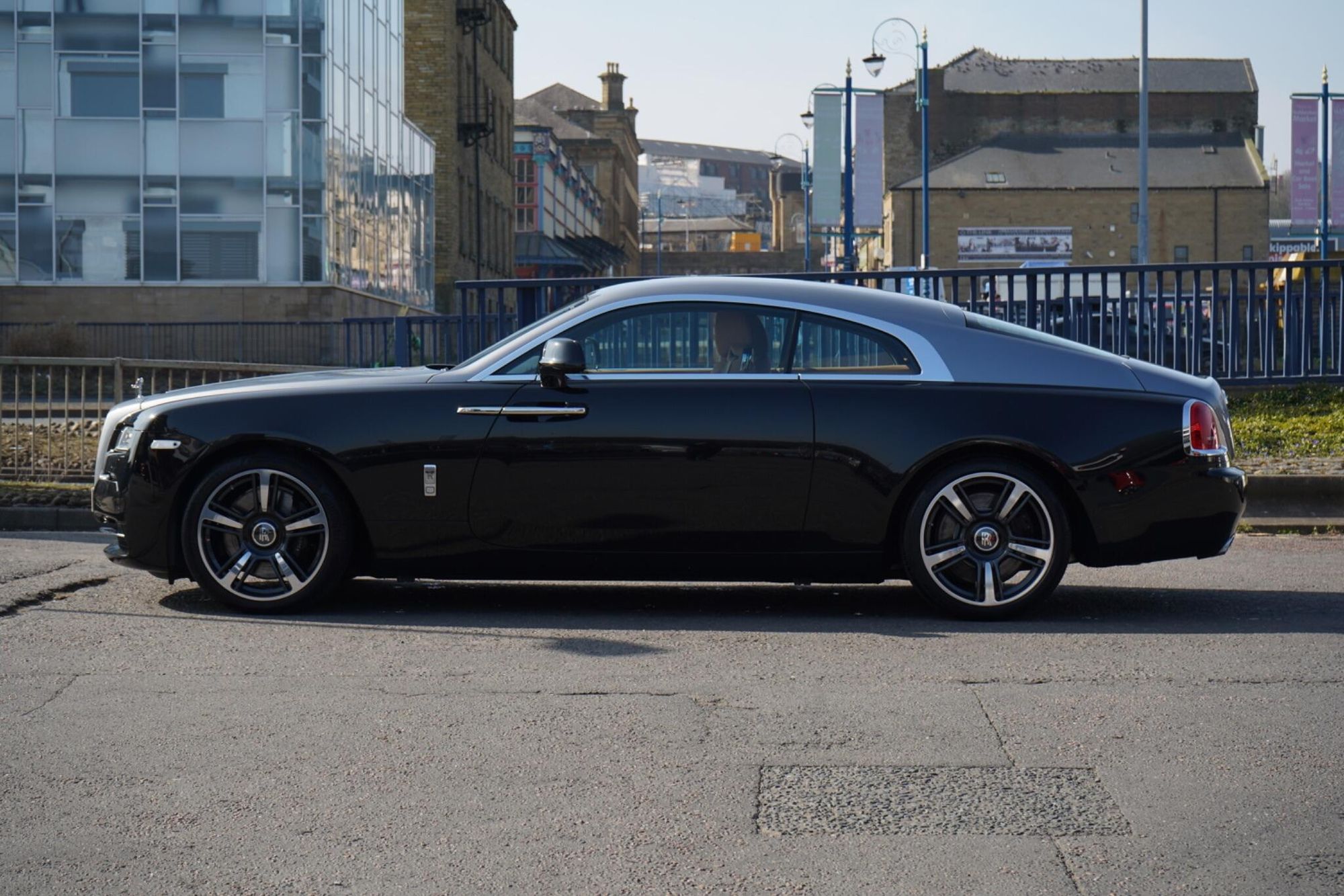 ROLLS-ROYCE WRAITH COUPE 2dr Auto for sale UK - Slide 7